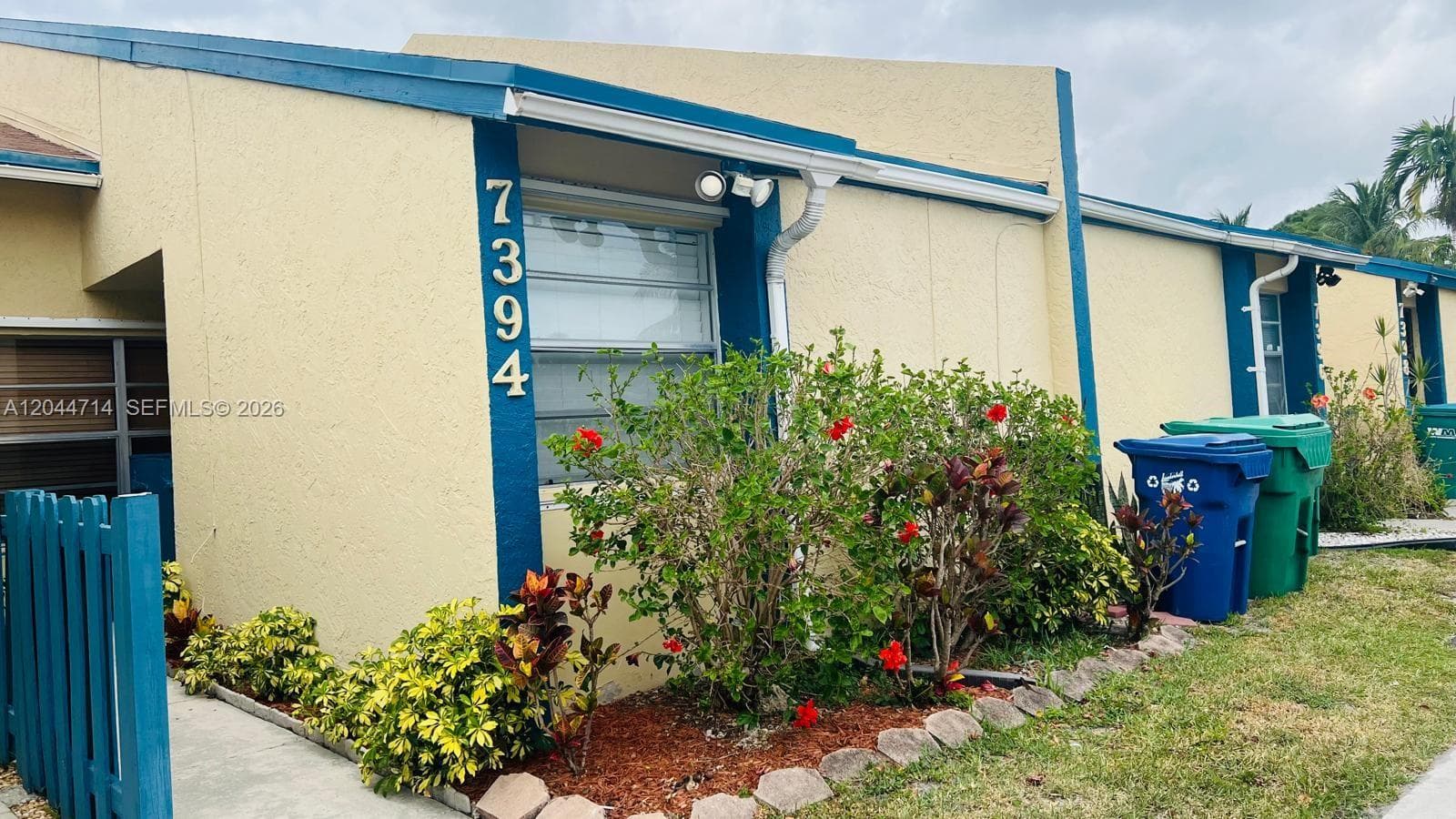 7394 NW 34th St, Lauderhill, FL 33319