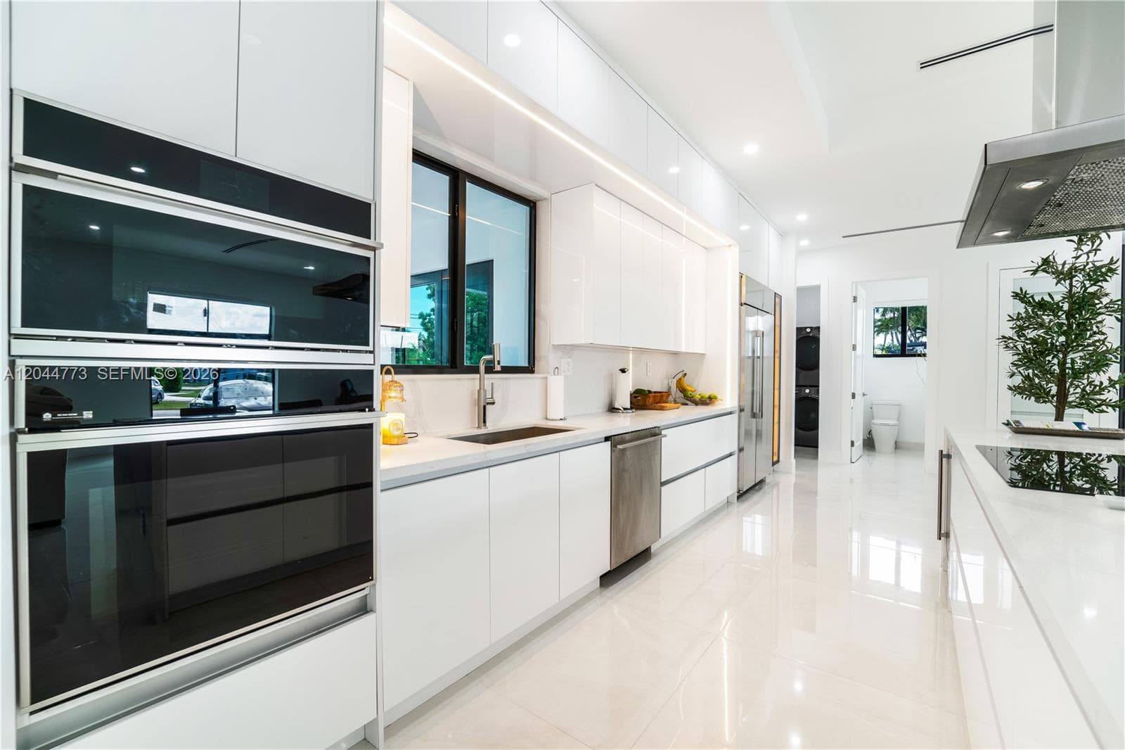 9630 SW 10th Ter, Miami, FL 33174 — zdjęcie 4