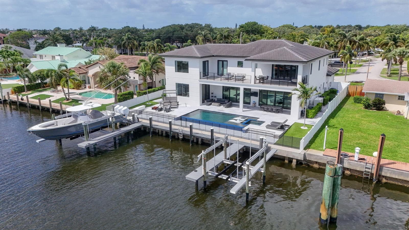 824 Shore Drive, North Palm Beach, FL 33408