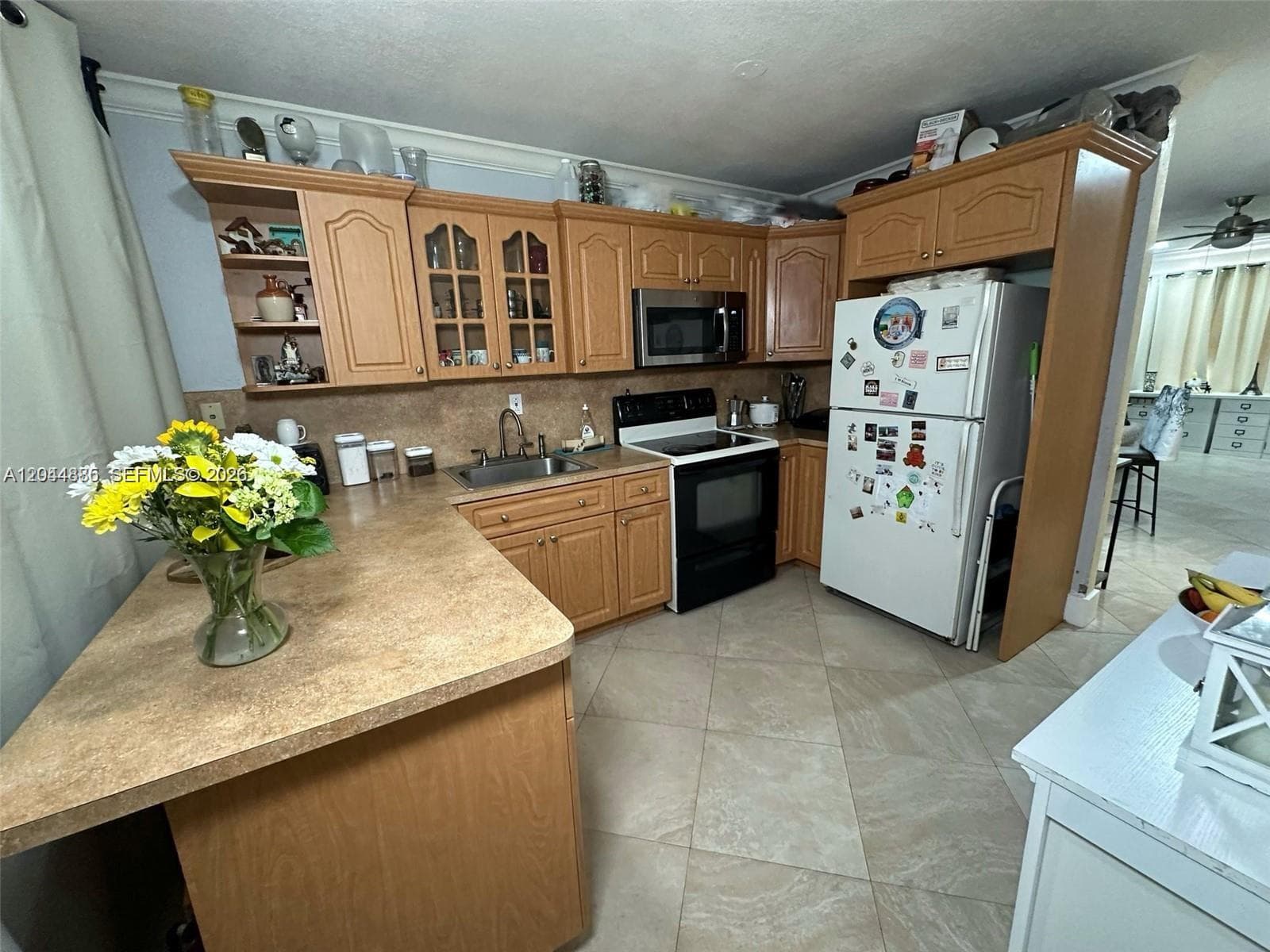 11537 SW 6th St, Sweetwater, FL 33174 — zdjęcie 4