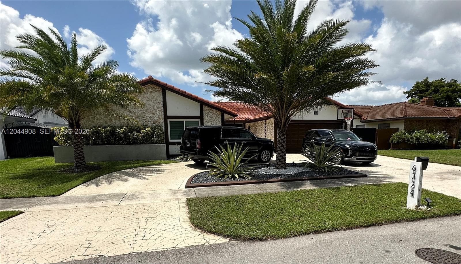 6324 NW 201st Ln, Hialeah, FL 33015 — zdjęcie 3