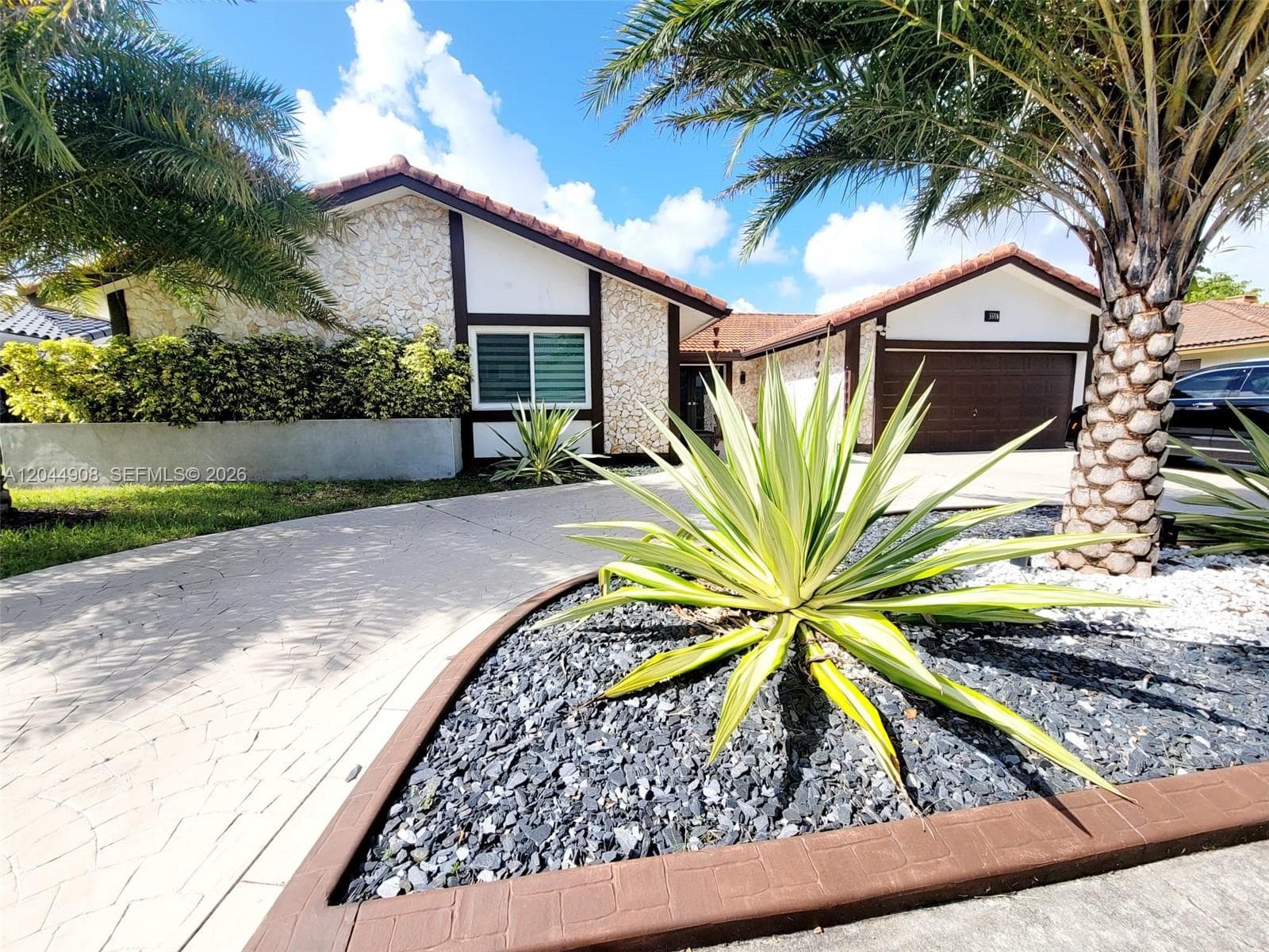 6324 NW 201st Ln, Hialeah, FL 33015 — zdjęcie 4