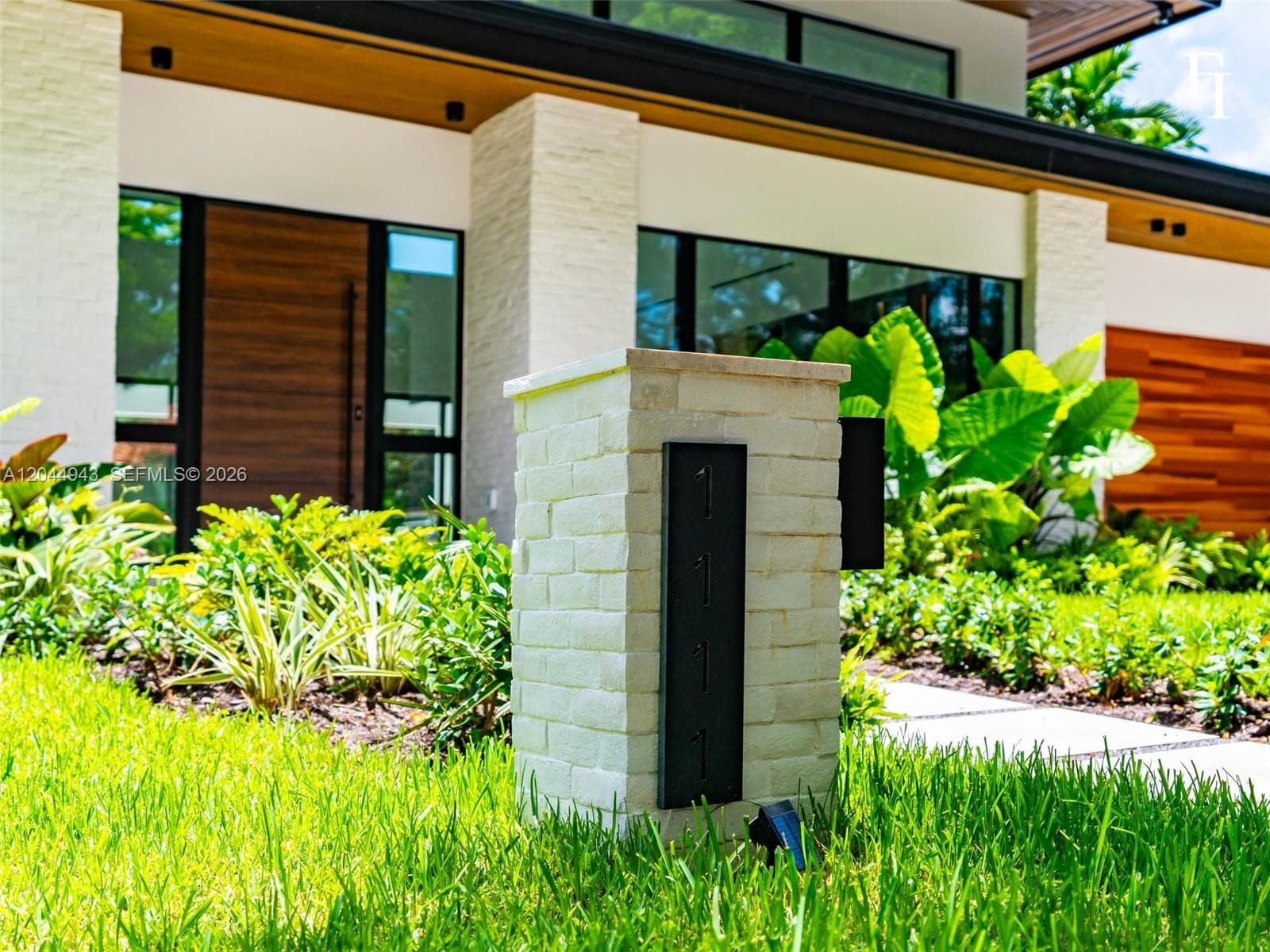 1111 Alberca St, Coral Gables, FL 33134 — zdjęcie 3