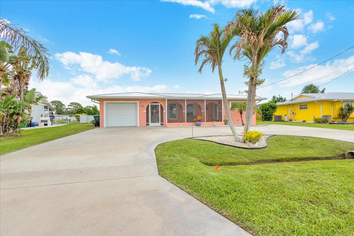 611 SE Harborview Drive, Port St. Lucie, FL 34983 — zdjęcie 2