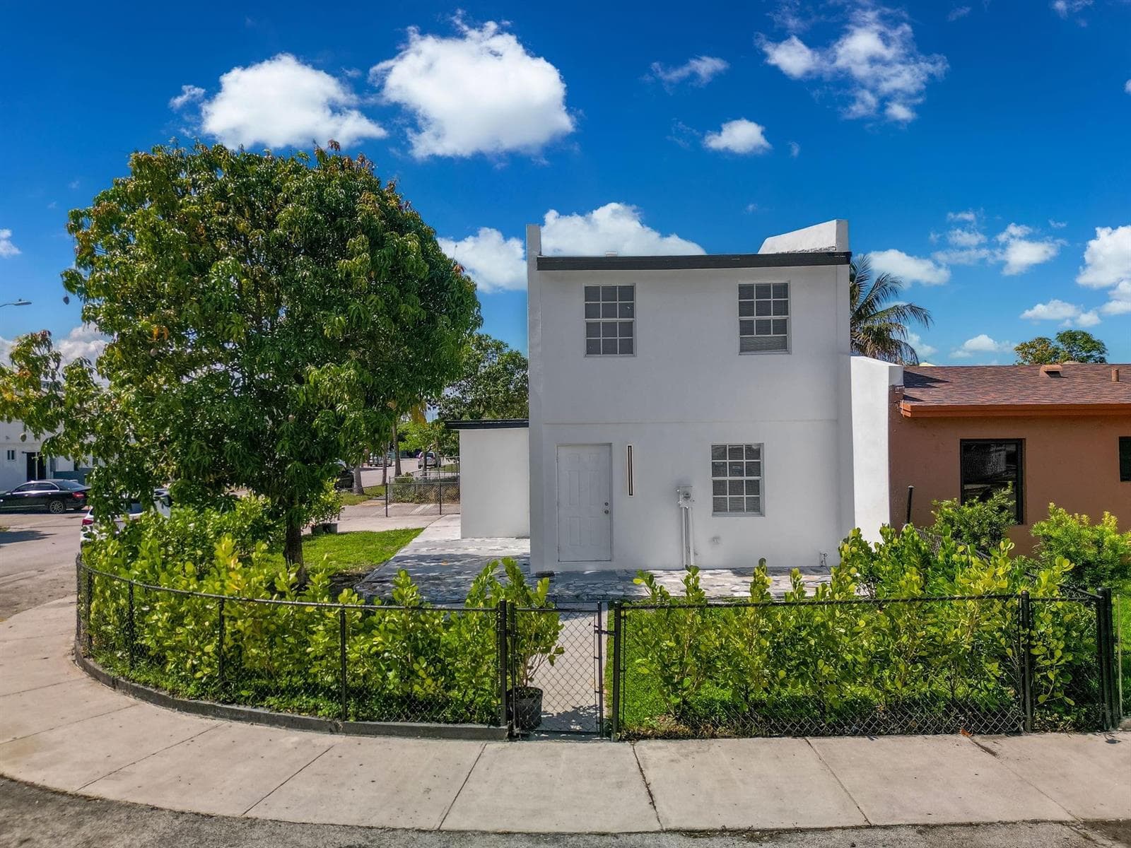 4527 NW 191st Terrace, Miami Gardens, FL 33055 — zdjęcie 2