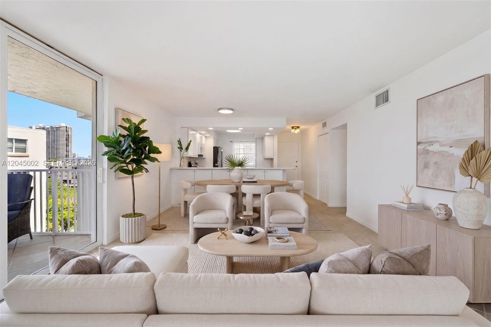4000 NE 169th St # 607, North Miami Beach, FL 33160 — zdjęcie 5
