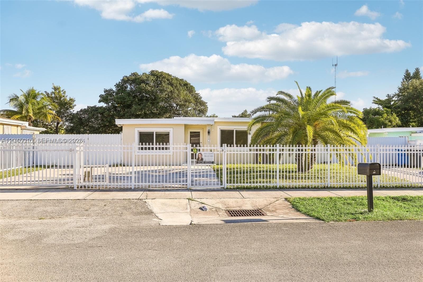 23 Miami Gardens Rd # 3, West Park, FL 33023