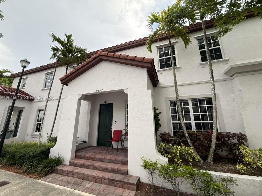 9572 SW 169th Pl # Main House, Miami, FL 33196
