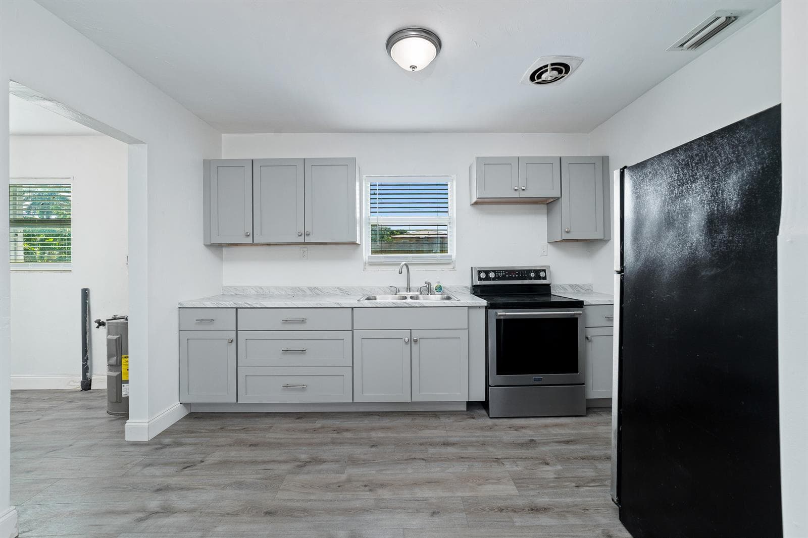 317 NW 14th Street, Belle Glade, FL 33430 — zdjęcie 5