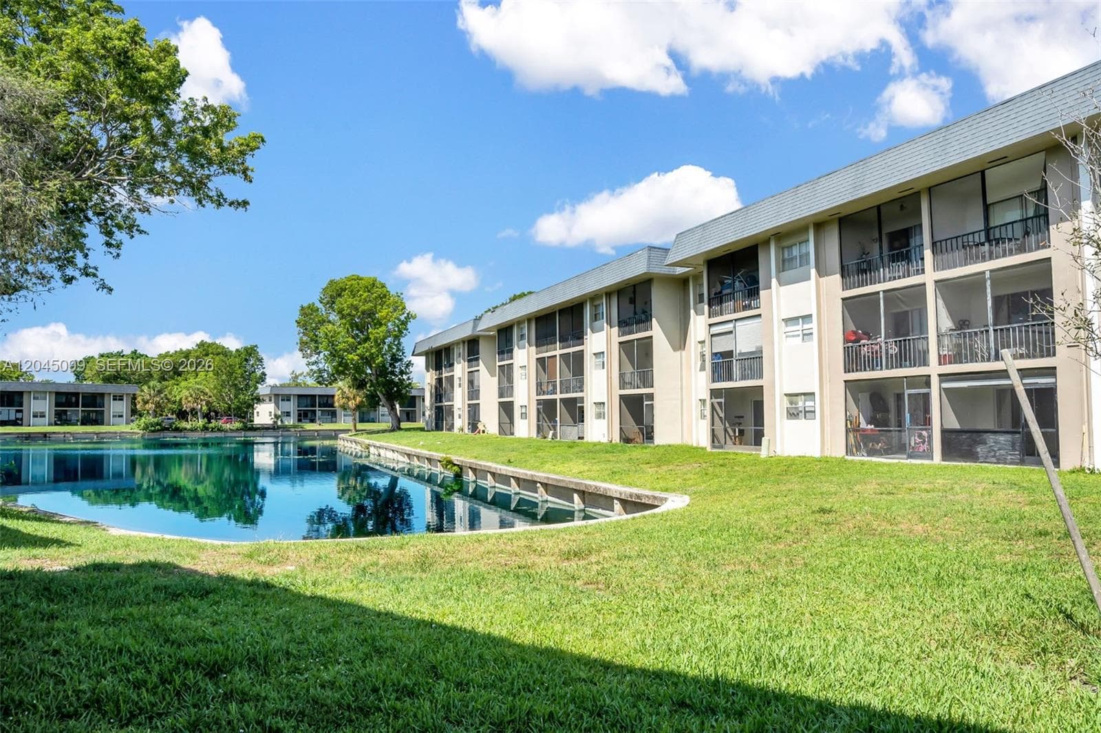 8020 N Colony Circle N. # 304, Tamarac, FL 33321 — zdjęcie 2