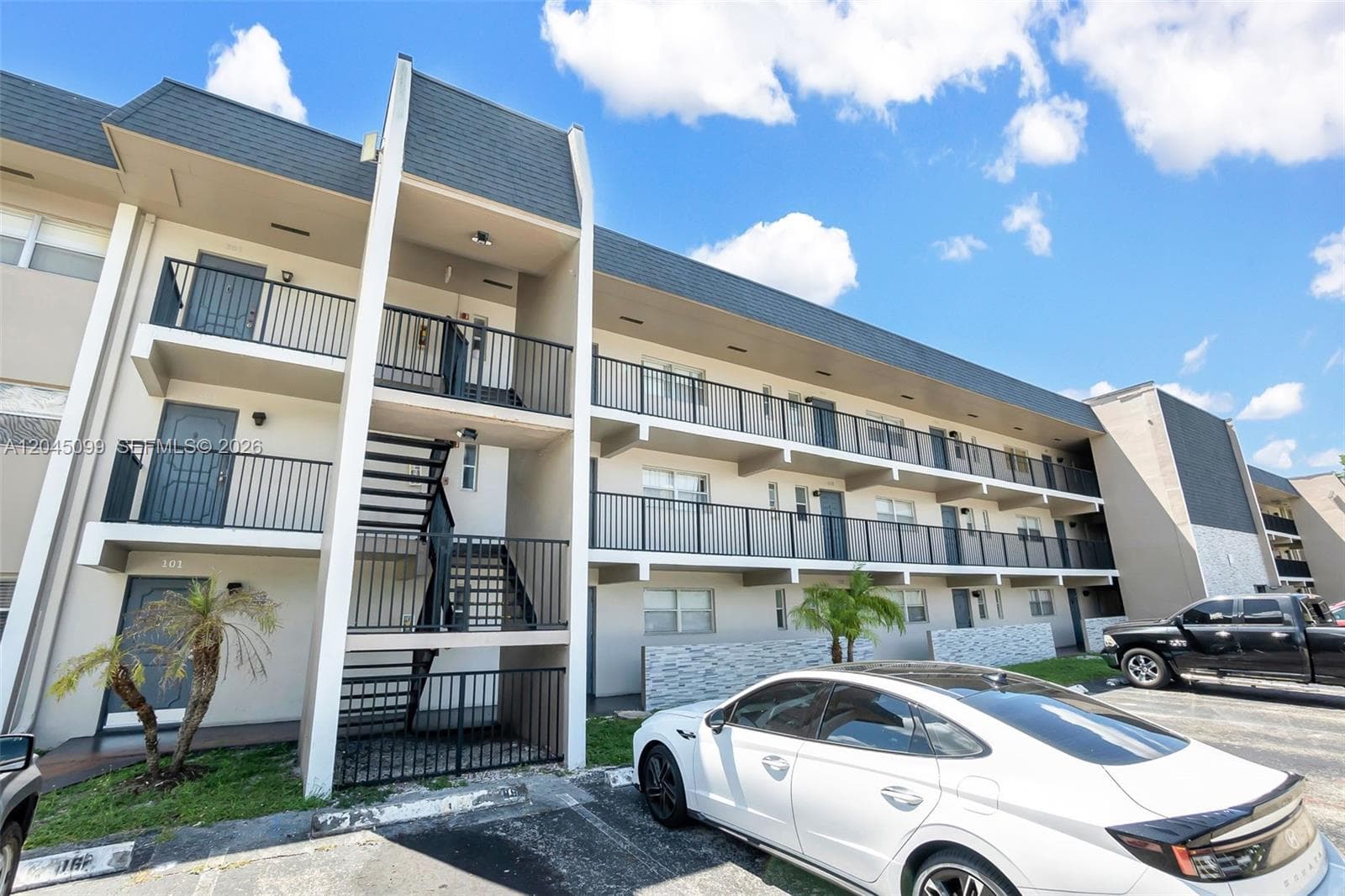 8020 N Colony Circle N. # 304, Tamarac, FL 33321 — zdjęcie 3
