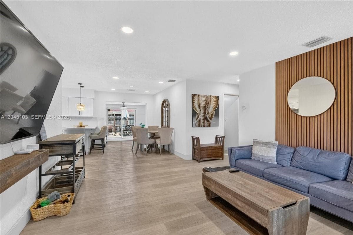 1131 N 75th Ave, Hollywood, FL 33024 — zdjęcie 2