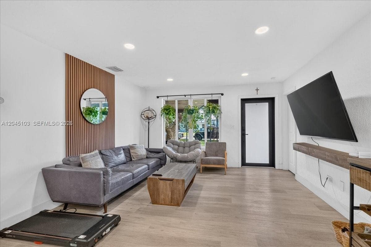 1131 N 75th Ave, Hollywood, FL 33024 — zdjęcie 4