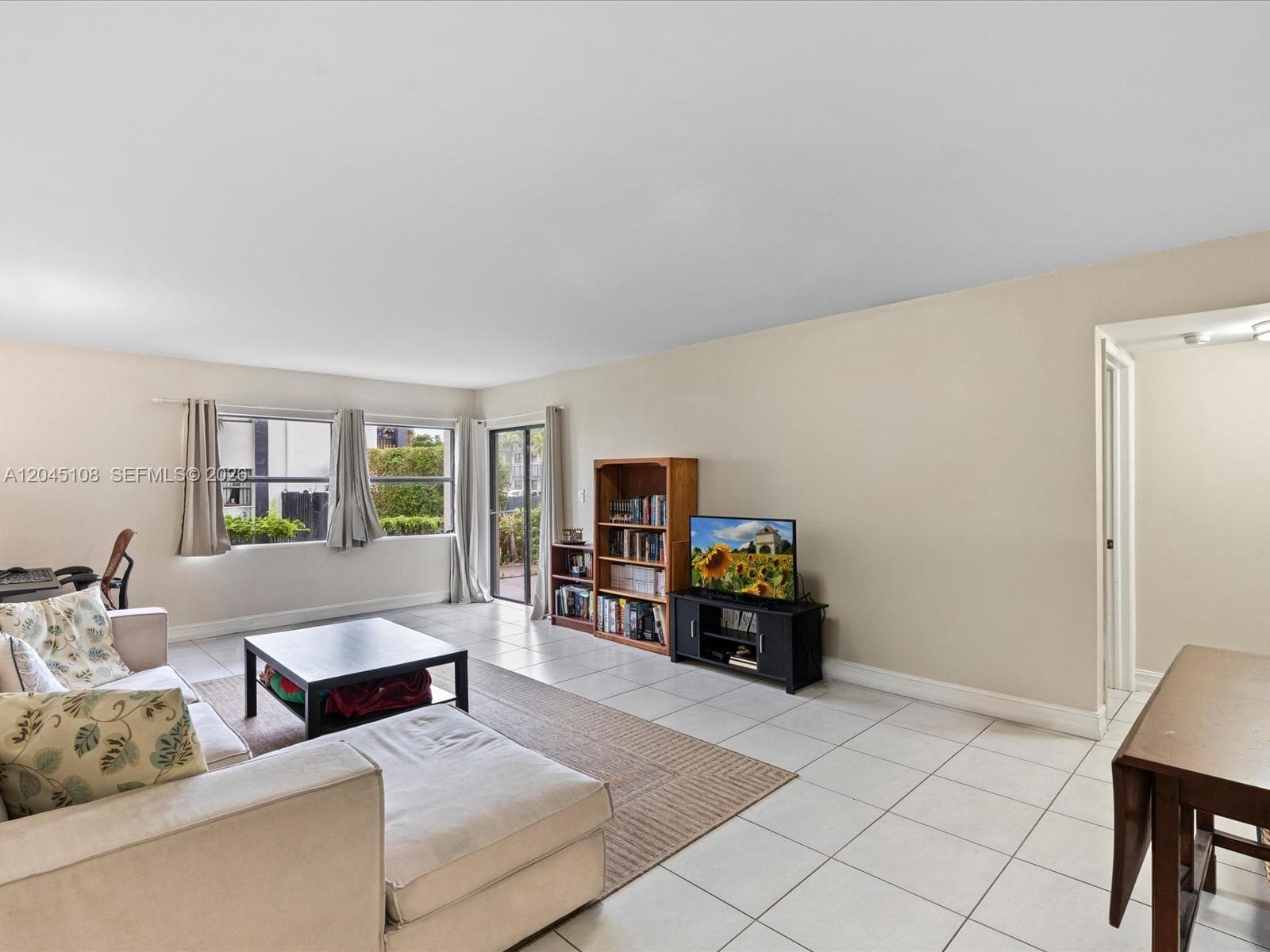 571 NW 107th Ave # 107, Miami, FL 33172 — zdjęcie 2