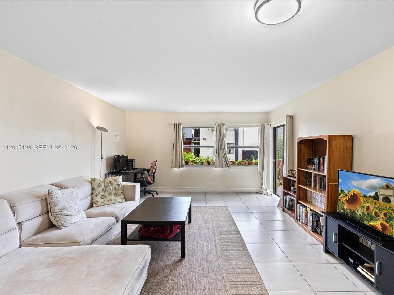 571 NW 107th Ave # 107, Miami, FL 33172 — zdjęcie 3