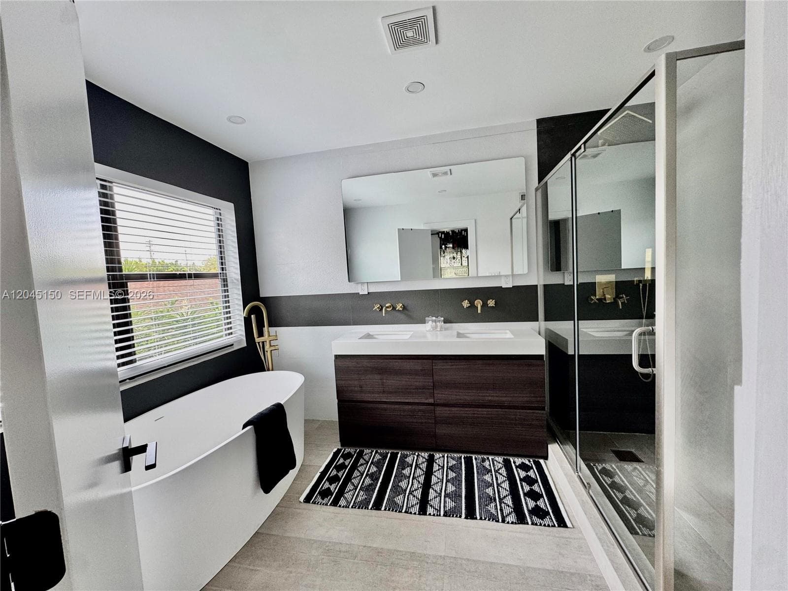 1215 E Broward Blvd, Fort Lauderdale, FL 33301 — zdjęcie 2
