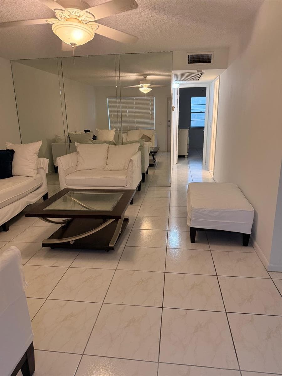 227 Kent N, West Palm Beach, FL 33417 — zdjęcie 4