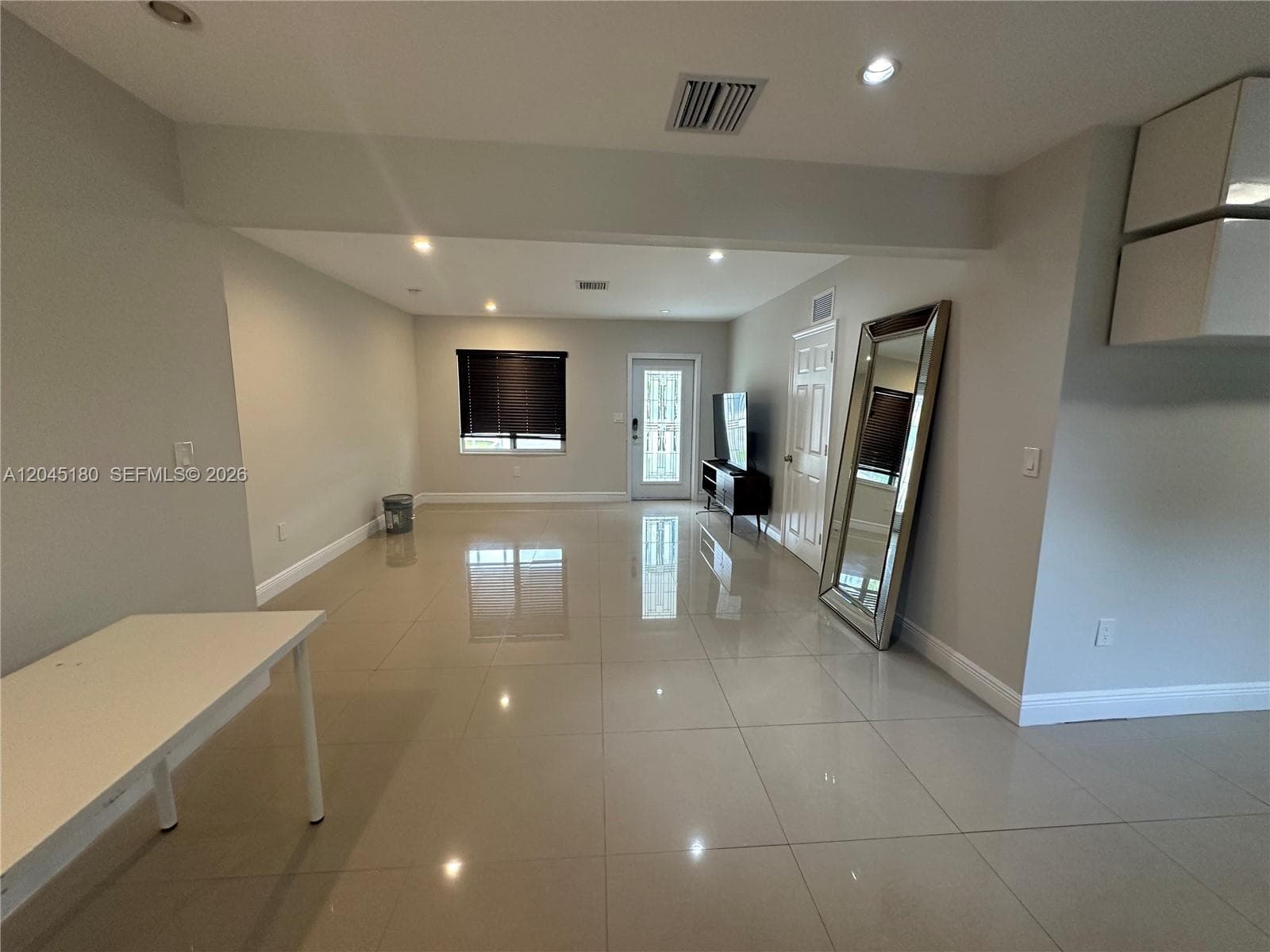 2155 Biarritz Dr, Miami Beach, FL 33141 — zdjęcie 2