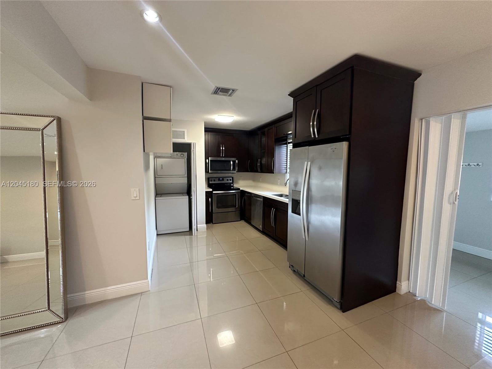 2155 Biarritz Dr, Miami Beach, FL 33141 — zdjęcie 3