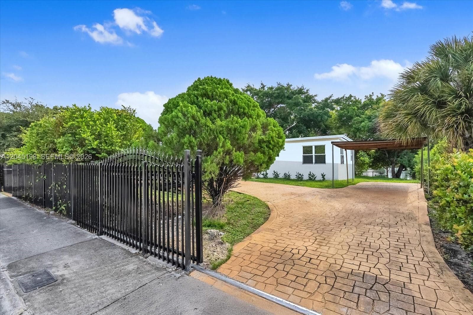 13415 NW 22nd Ave, Miami, FL 33167 — zdjęcie 2