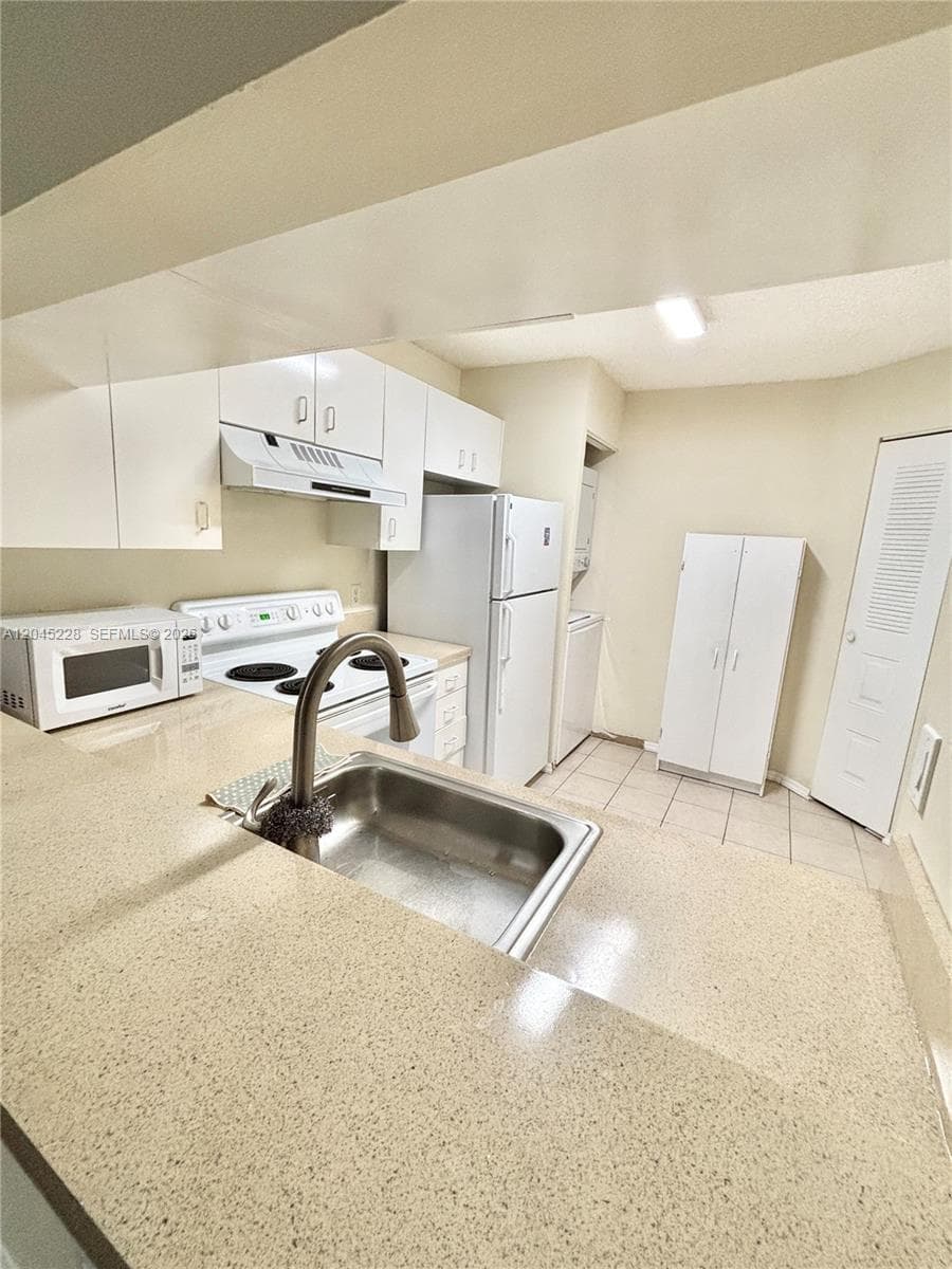 1040 Coral Club Dr # 1040, Coral Springs, FL 33071 — zdjęcie 3