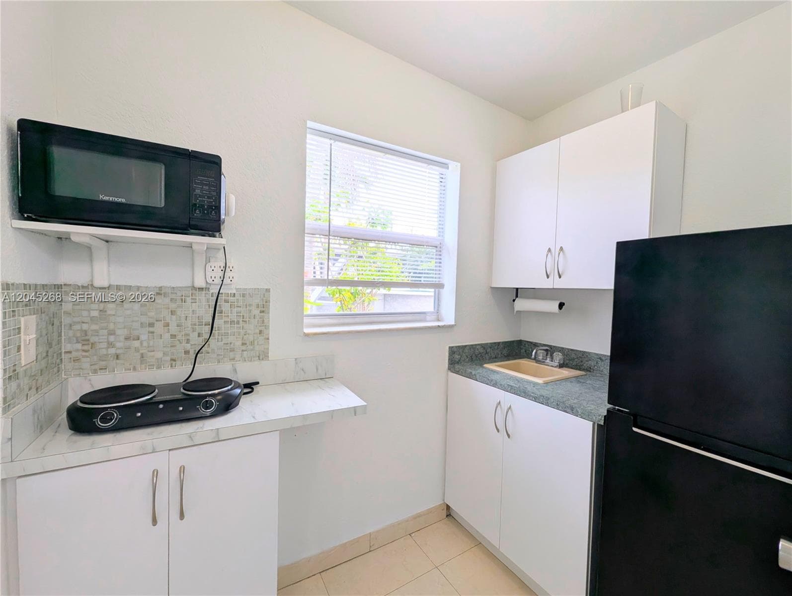 351 E 5th St # Rear, Hialeah, FL 33010 — zdjęcie 5