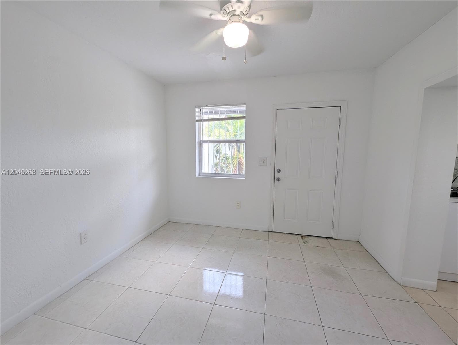 351 E 5th St # Rear, Hialeah, FL 33010 — zdjęcie 4