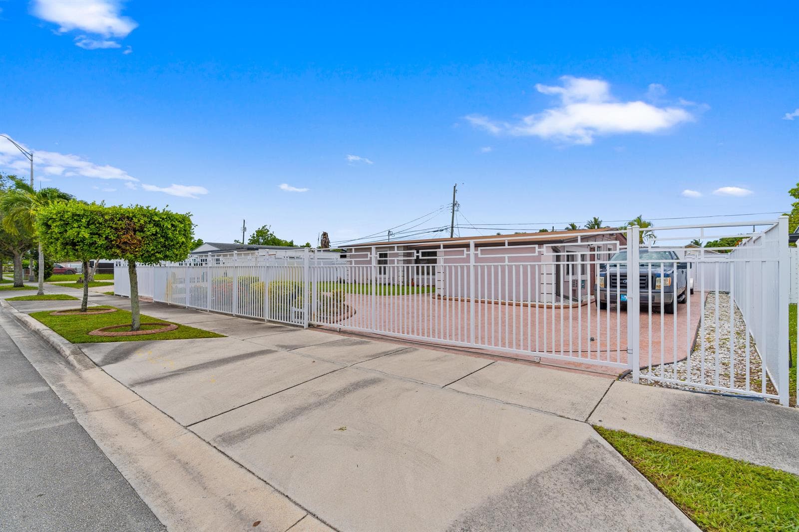 6160 W 14th Avenue, Hialeah, FL 33012 — zdjęcie 2