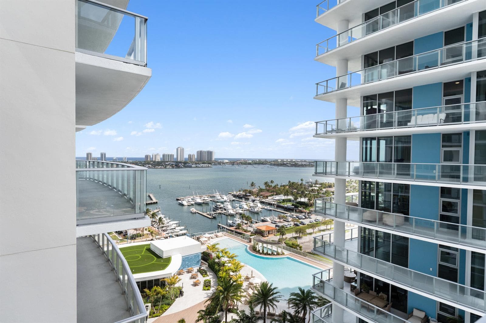 220 Lake Shore Drive # 1523, Lake Park, FL 33403