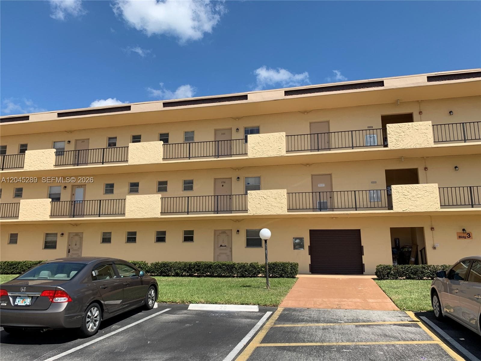 201 Berkley Rd # 204, Hollywood, FL 33024