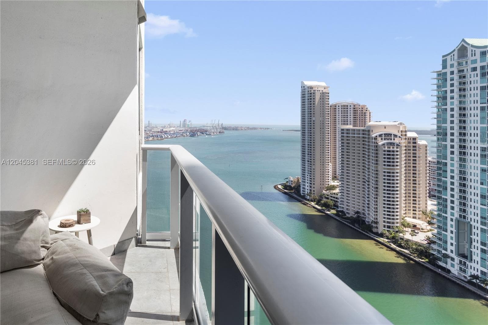 300 S Biscayne Blvd # T-2806, Miami, FL 33131 — zdjęcie 2