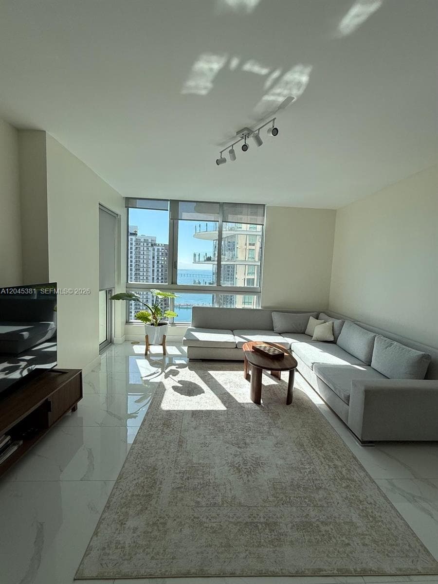 300 S Biscayne Blvd # T-2806, Miami, FL 33131 — zdjęcie 5