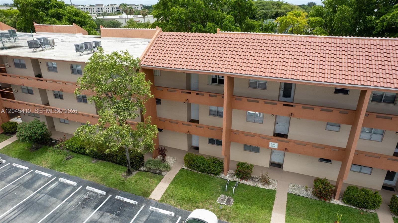 8814 W Mcnab Rd # 204, Tamarac, FL 33321
