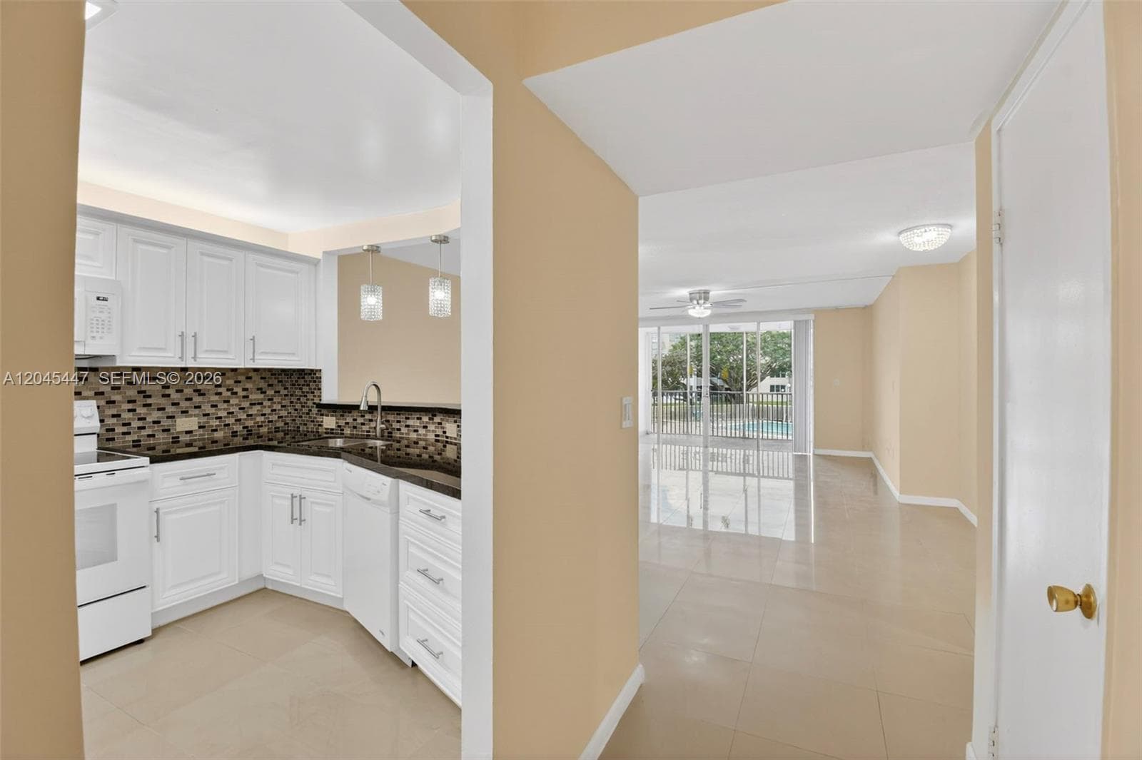 1710 NE 191 Street # 206, Miami, FL 33179 — zdjęcie 5