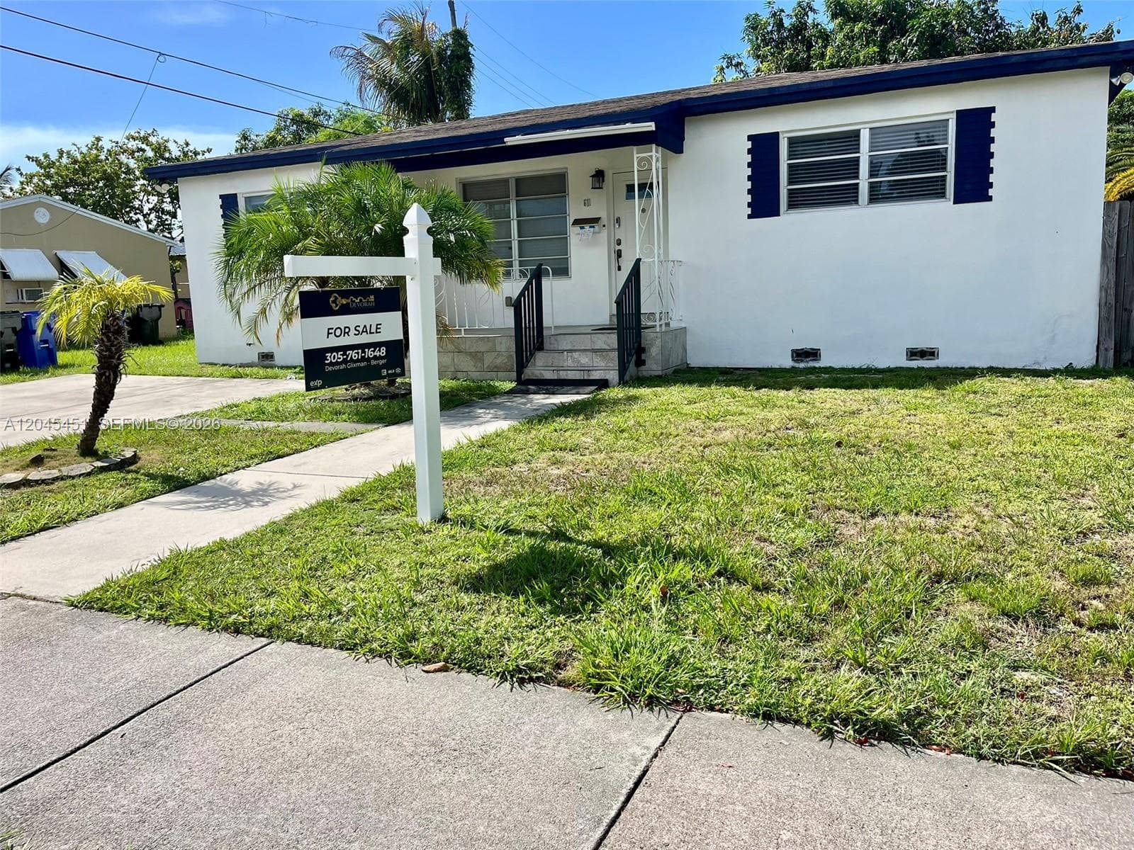 611 NE 171st St, North Miami Beach, FL 33162