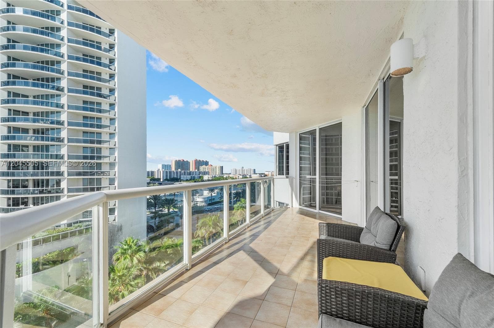 17275 Collins Ave # 804, Sunny Isles Beach, FL 33160 — zdjęcie 4