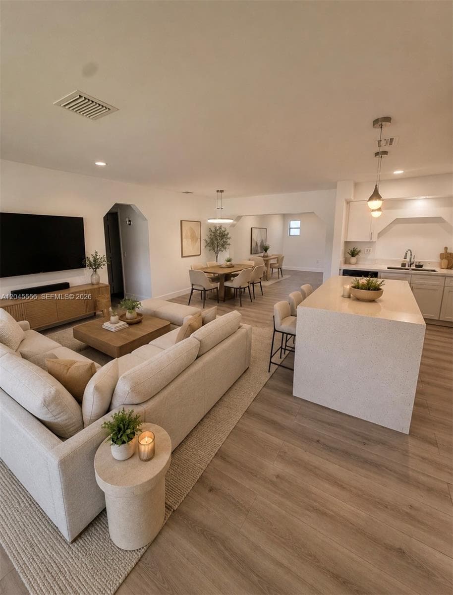 8720 NW 11th St, Pembroke Pines, FL 33024