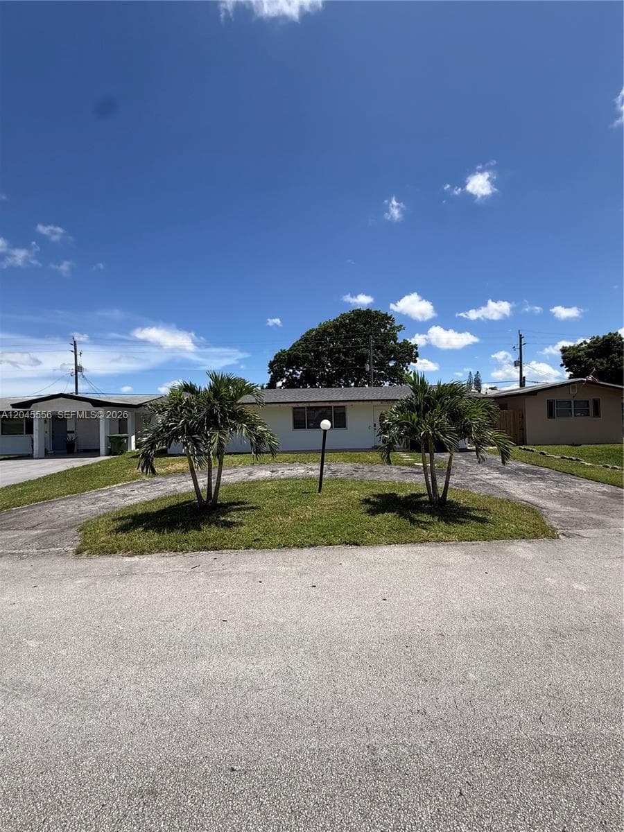 8720 NW 11th St, Pembroke Pines, FL 33024 — zdjęcie 4