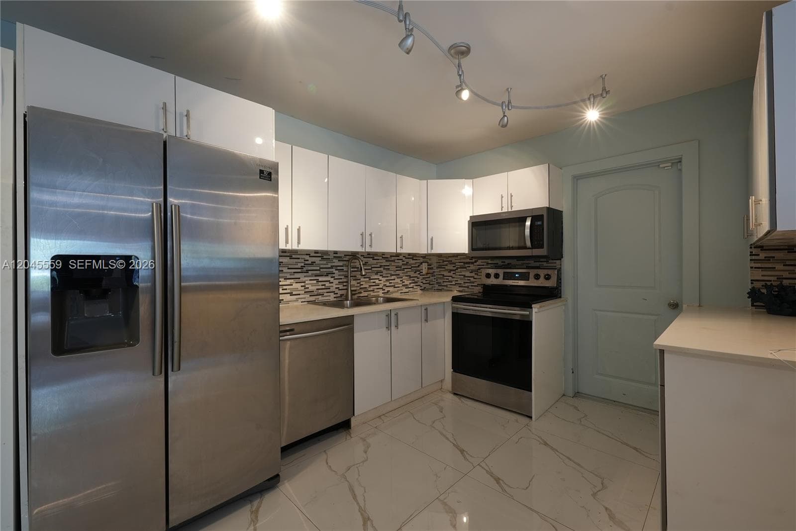 7304 Mckinley St, Hollywood, FL 33024 — zdjęcie 5