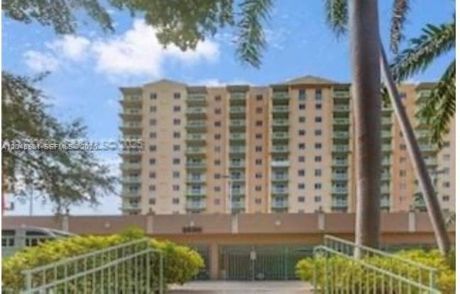 3500 Coral Way # 513, Miami, FL 33145