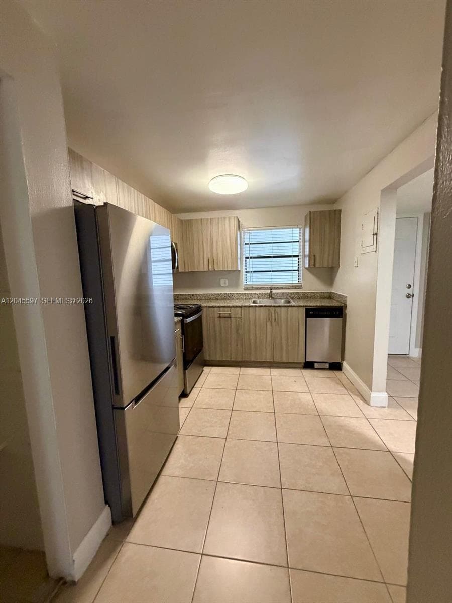 2011 NW 55th Ave # 209, Lauderhill, FL 33313 — zdjęcie 2