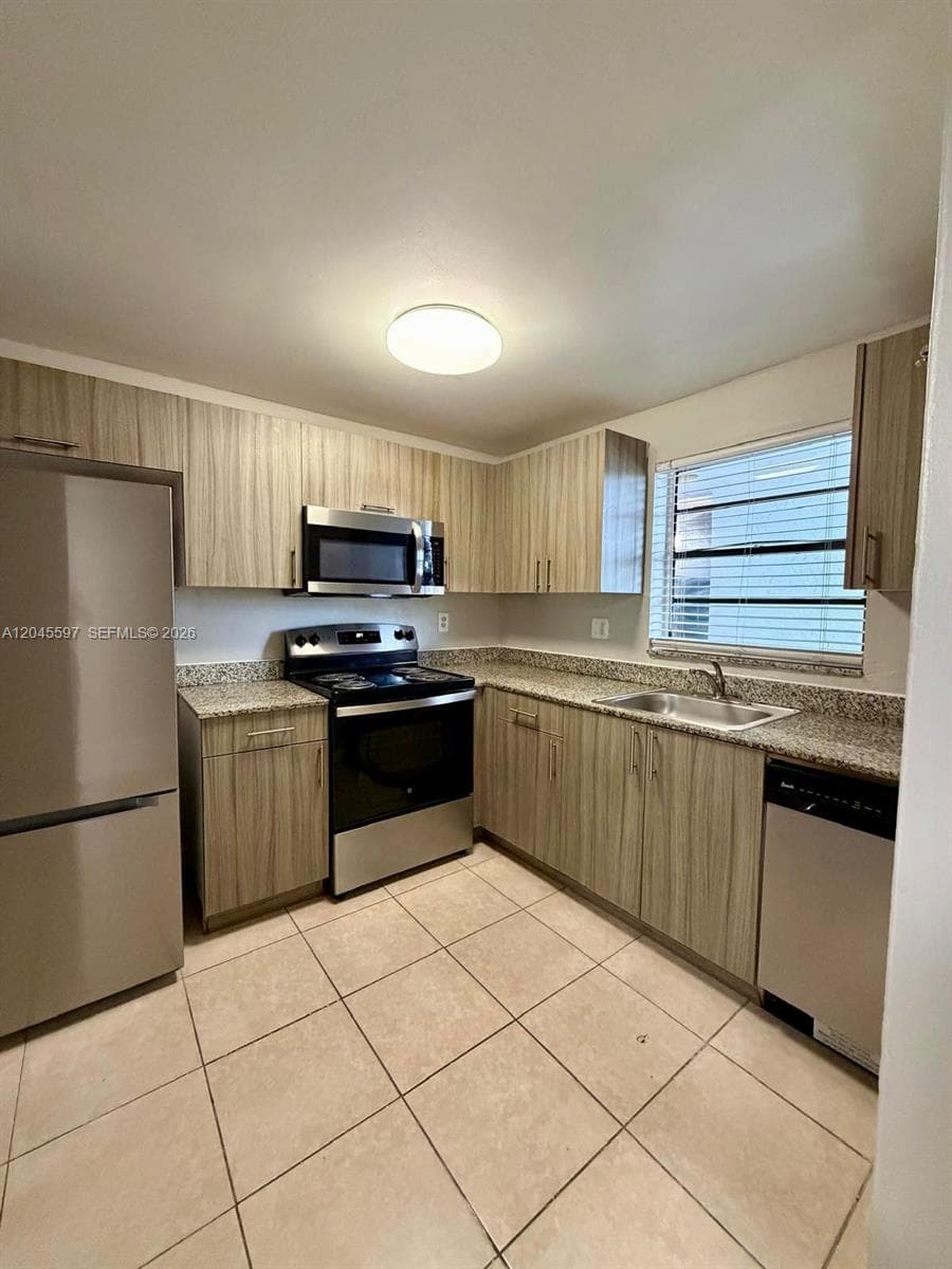 2011 NW 55th Ave # 209, Lauderhill, FL 33313 — zdjęcie 5