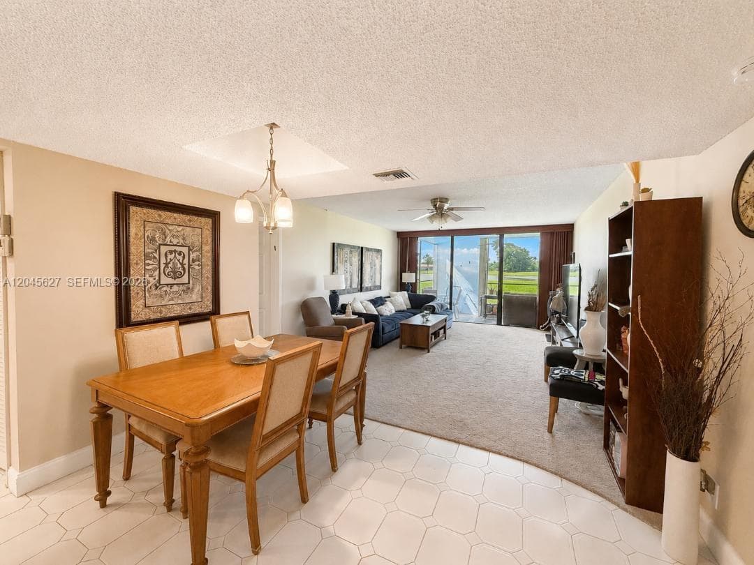 16325 Golf Club Rd # 111, Weston, FL 33326 — zdjęcie 3
