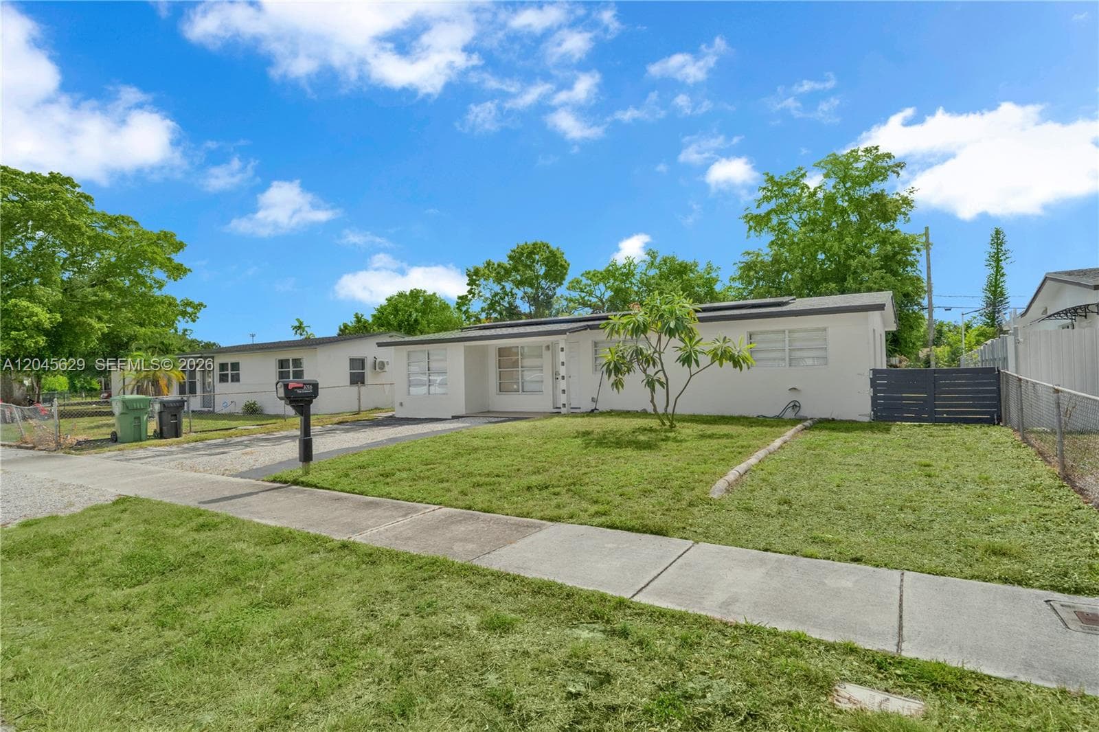 1016 SW 22nd Ter, Fort Lauderdale, FL 33312 — zdjęcie 2