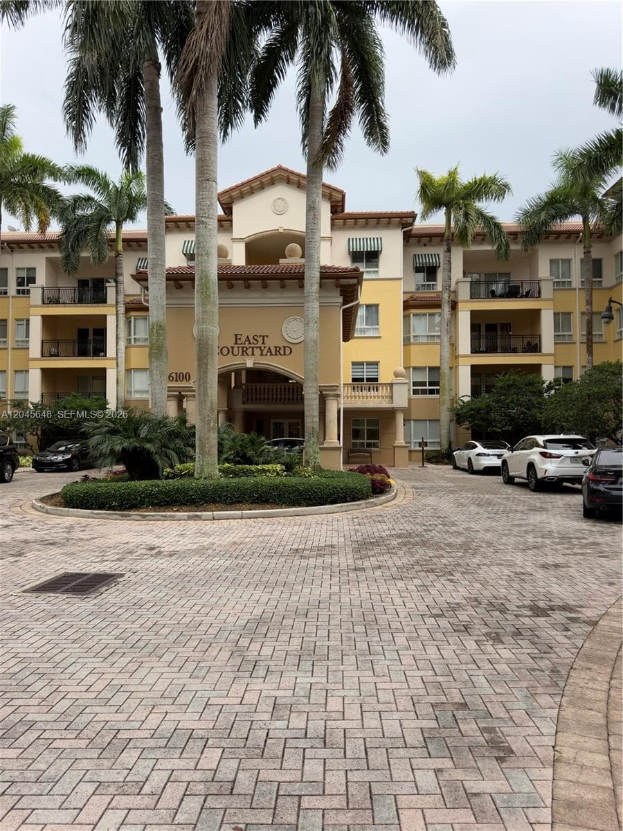 16100 Emerald Estates Dr # 281, Weston, FL 33331