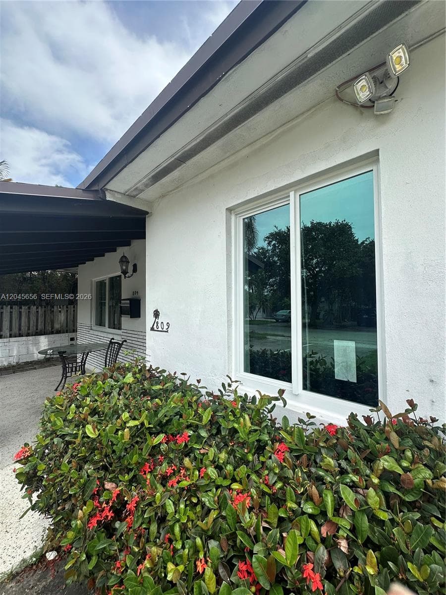 809 NE 2nd St unit 1-2, Hallandale Beach, FL 33009 — zdjęcie 4