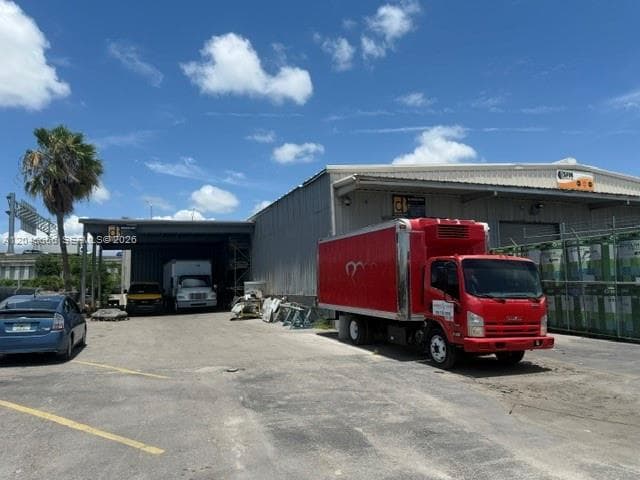 7500 NW 74th Ave, Medley, FL 33166