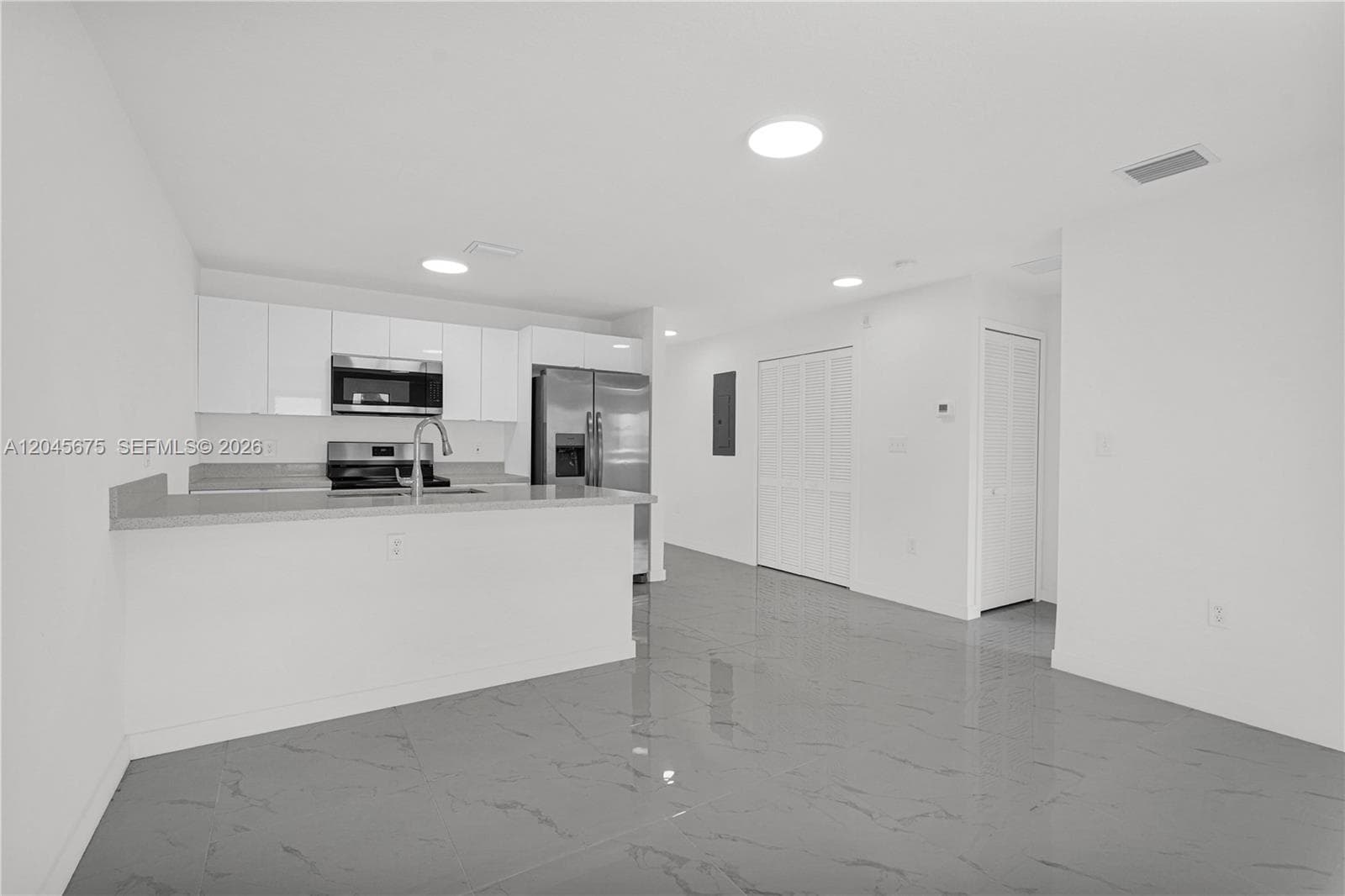 2731 NW 44th St # 2731, Miami, FL 33142 — zdjęcie 3