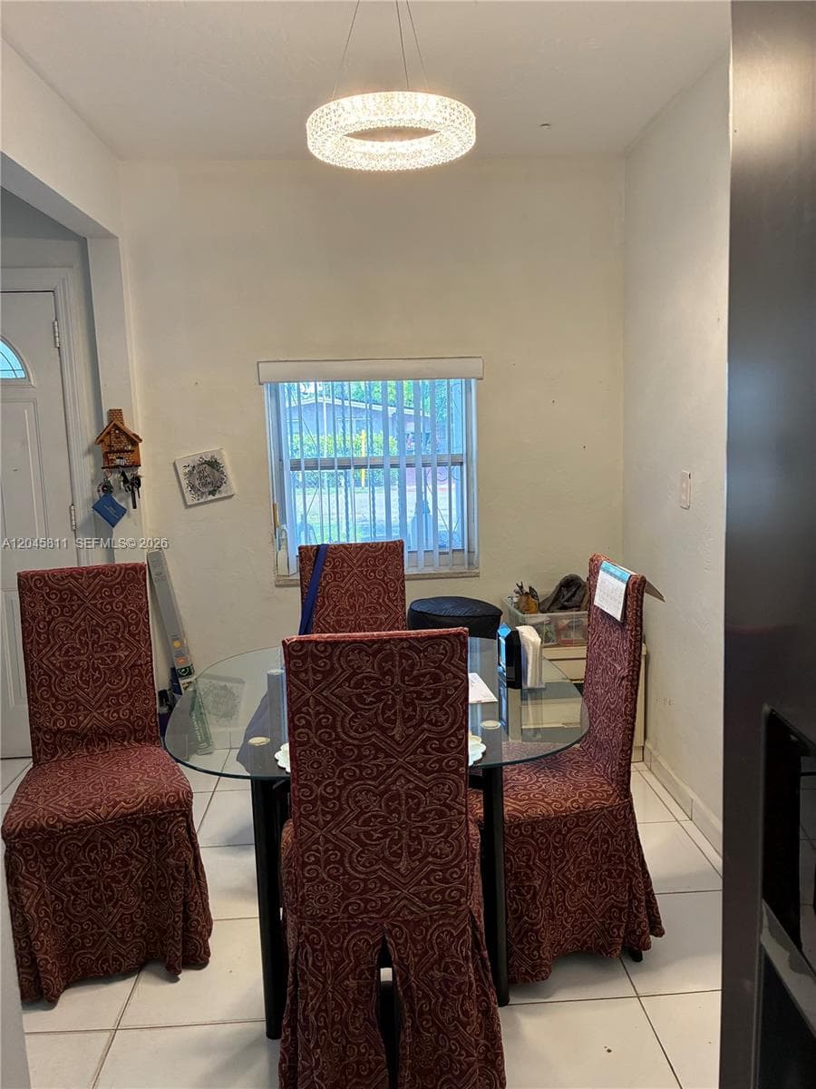 1445 NE 174th St, North Miami Beach, FL 33162 — zdjęcie 5