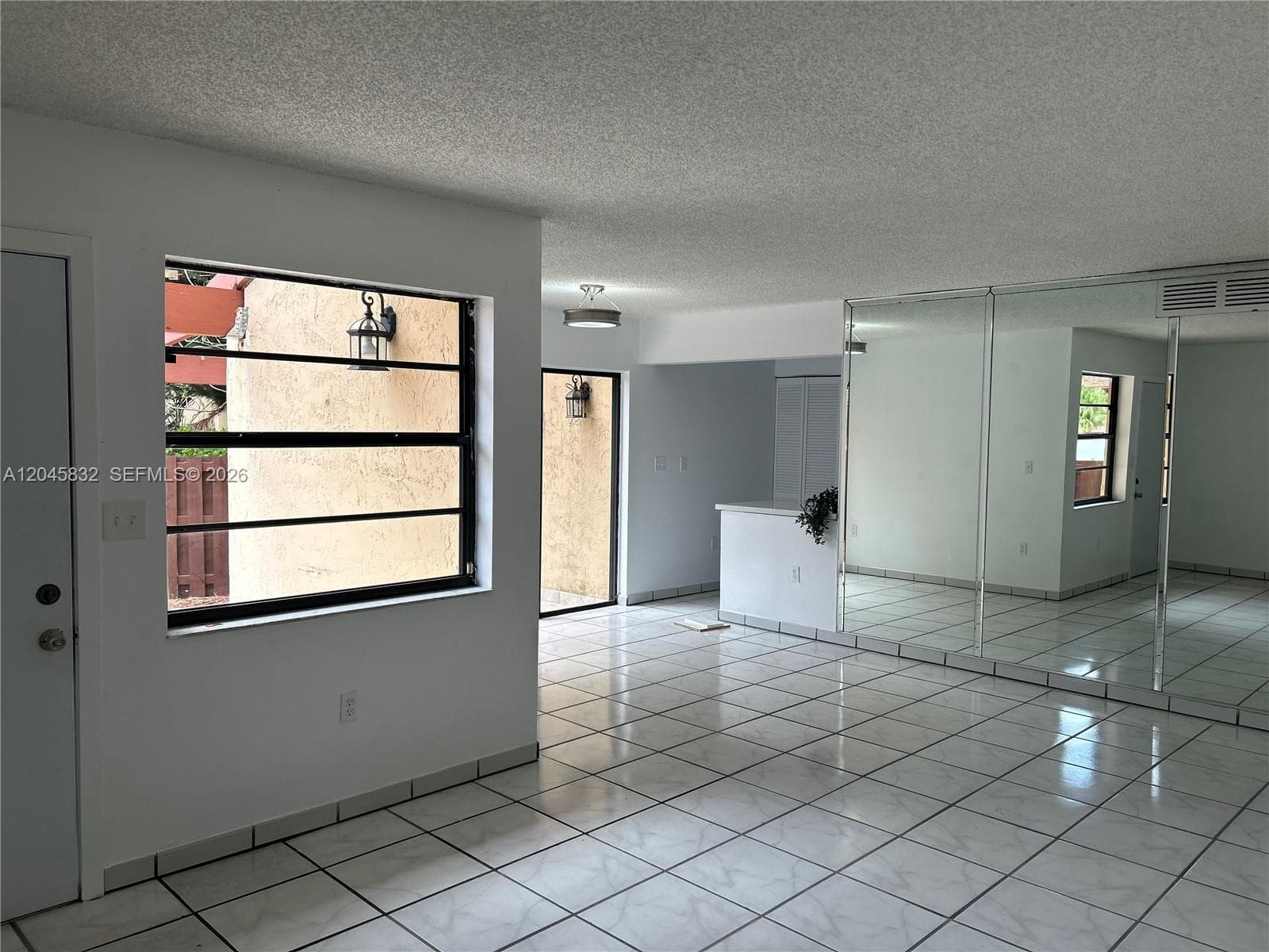 301 W Park Dr # 101-11, Miami, FL 33172 — zdjęcie 3